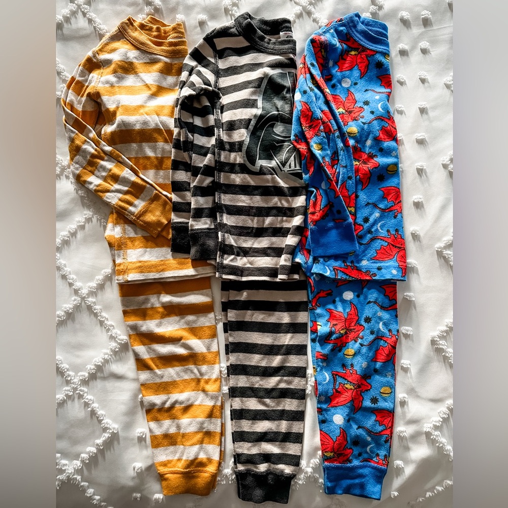 4T lot of Hanna Andersson pajamas